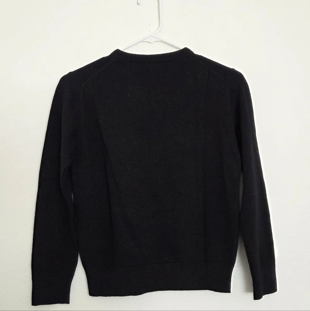 GAP Kids Classic Black V-Neck Sweater Size Boys Medium(8)